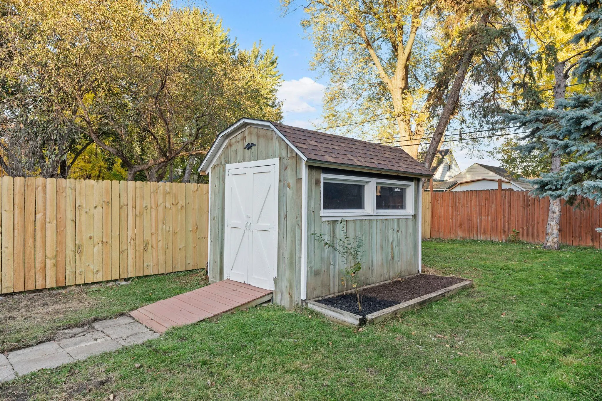 Photo 42 of 4740 Edgewood N Avenue