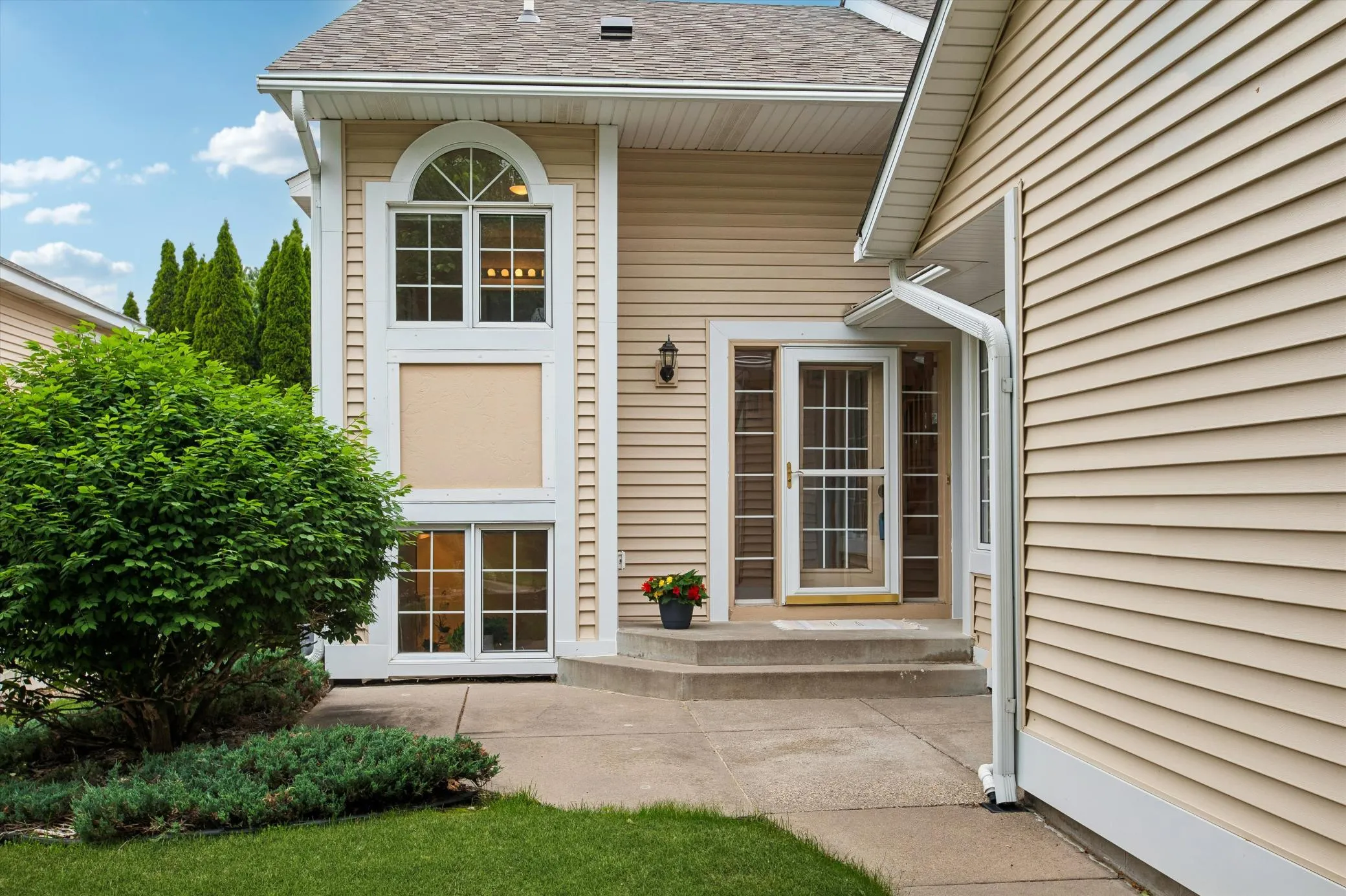 Photo 32 of 808 Winterberry Drive
