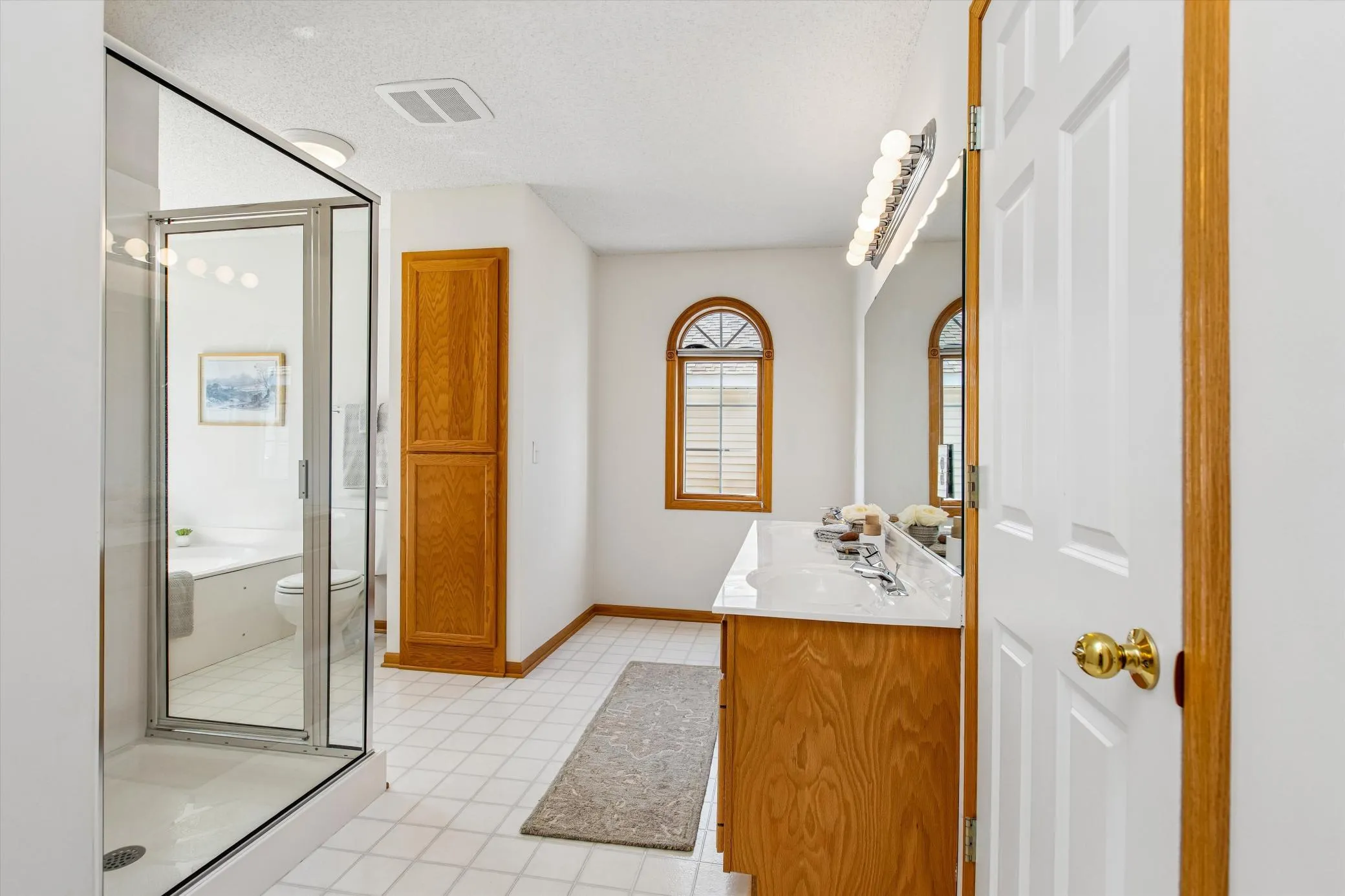 Photo 19 of 808 Winterberry Drive
