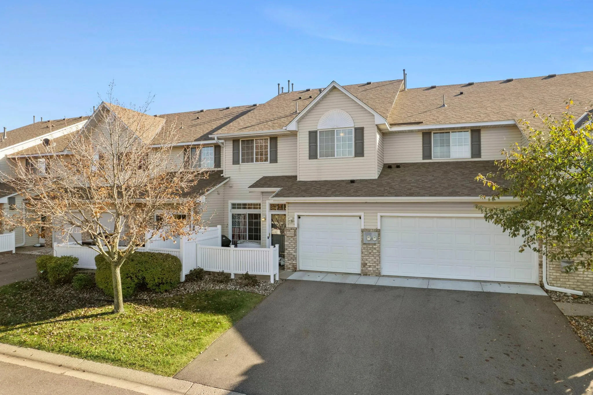 Photo 5 of 15551 Garnet Way