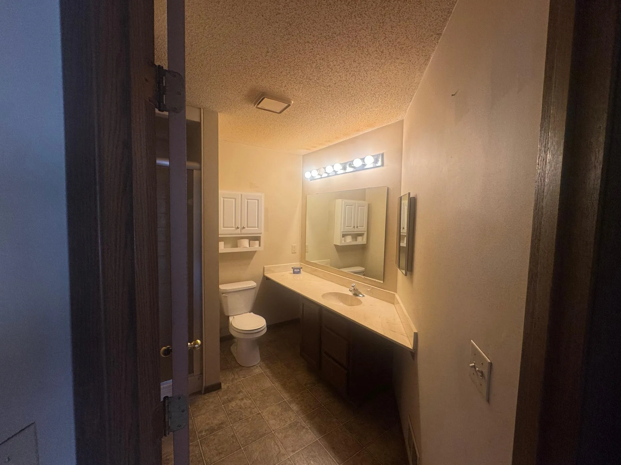 Photo 8 of 7535 W 110th Street