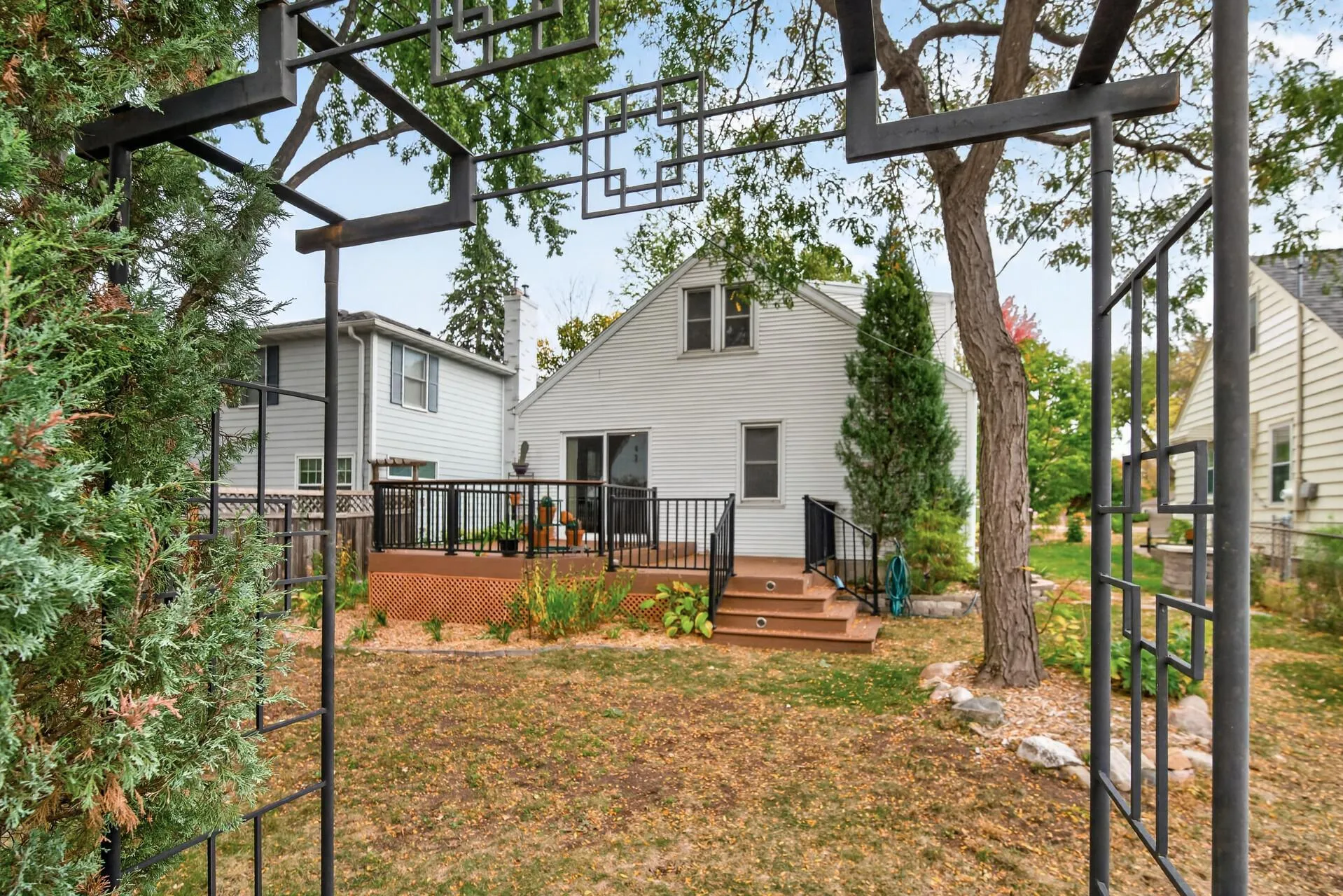Photo 73 of 242 5th N Avenue