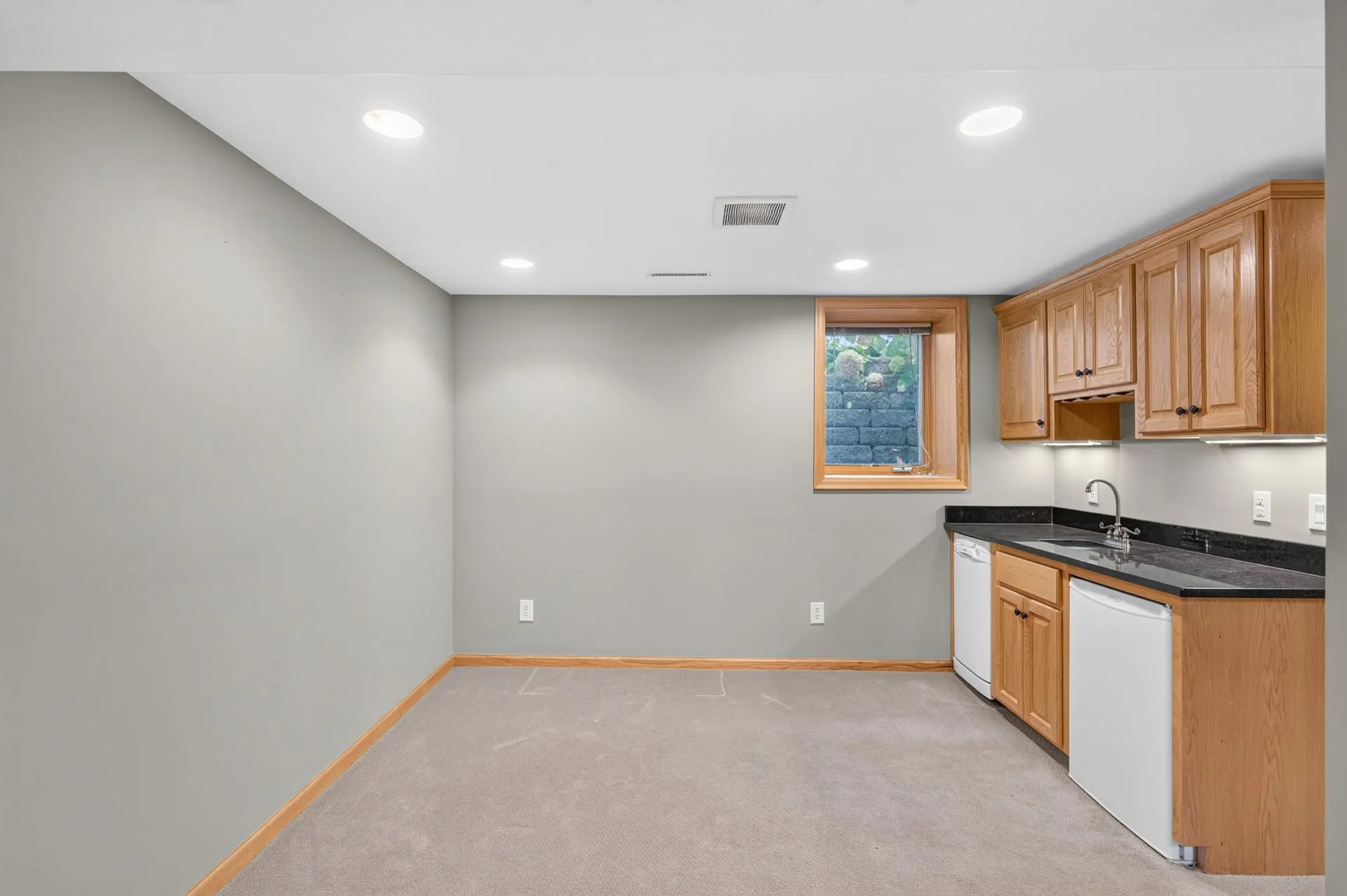 Photo 45 of 242 5th N Avenue