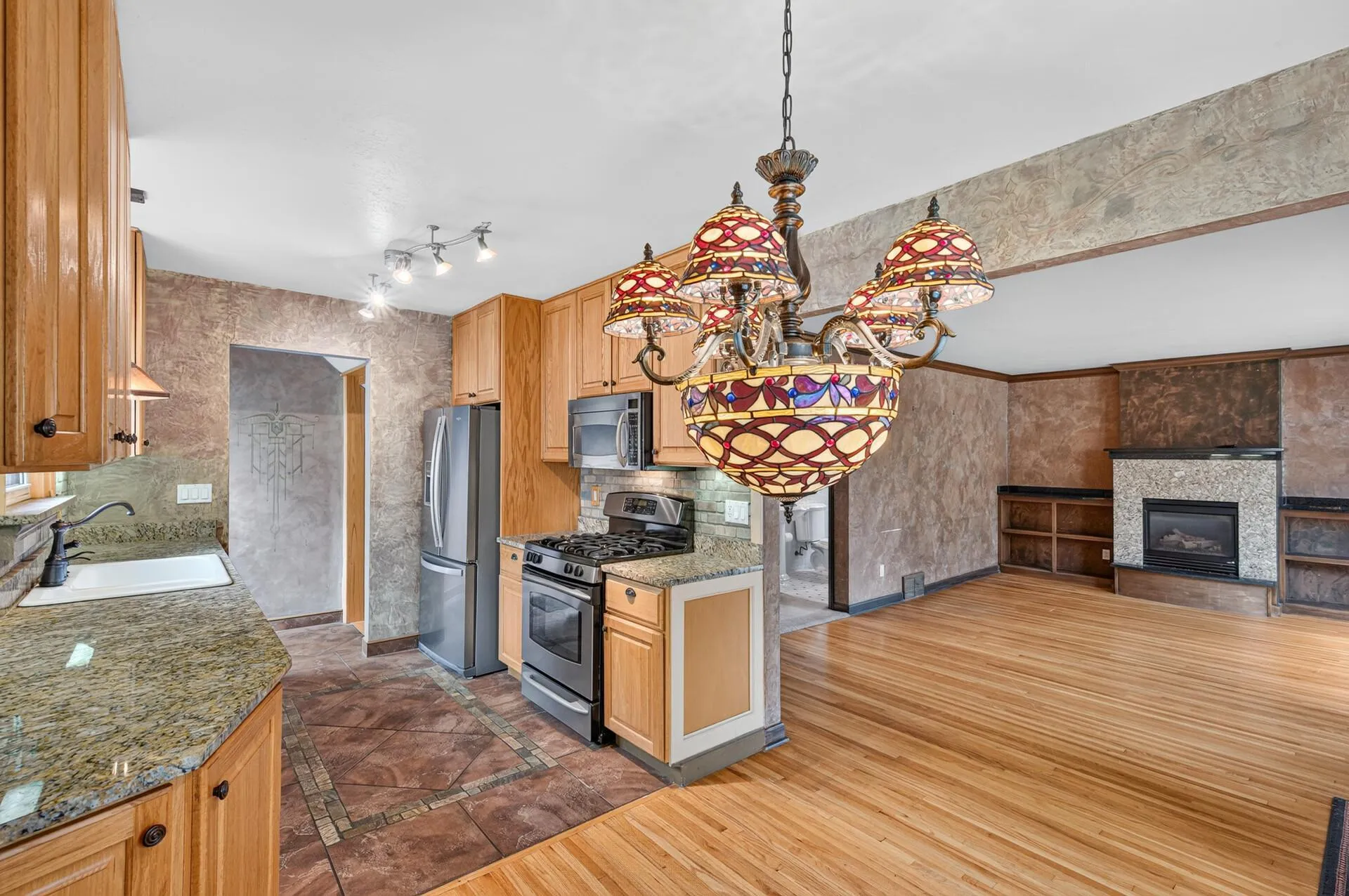 Photo 2 of 242 5th N Avenue