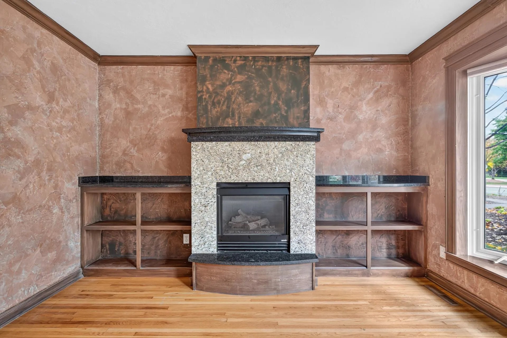 Photo 18 of 242 5th N Avenue