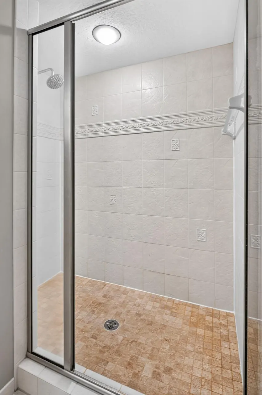 Photo 61 of 242 5th N Avenue