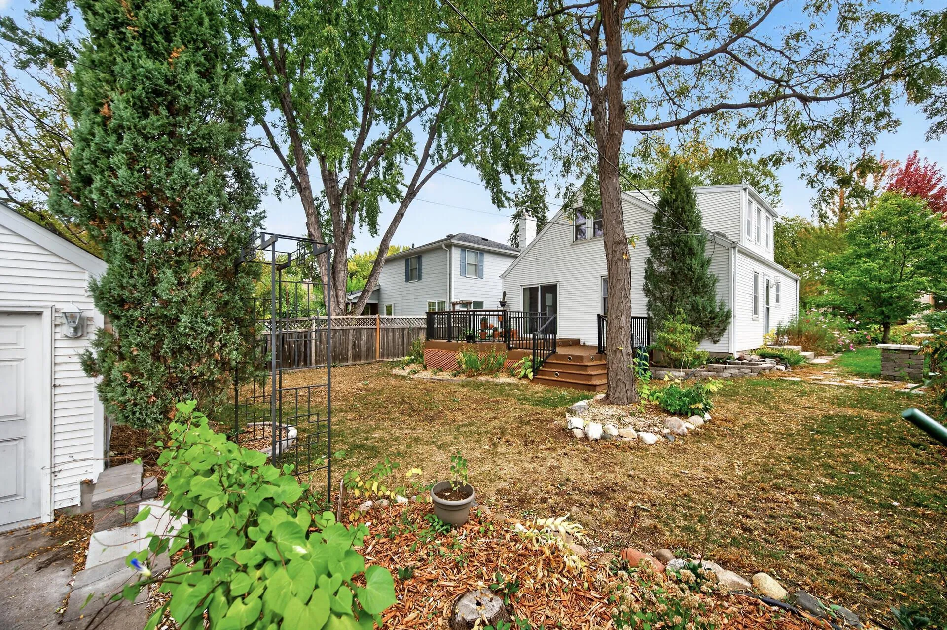 Photo 72 of 242 5th N Avenue
