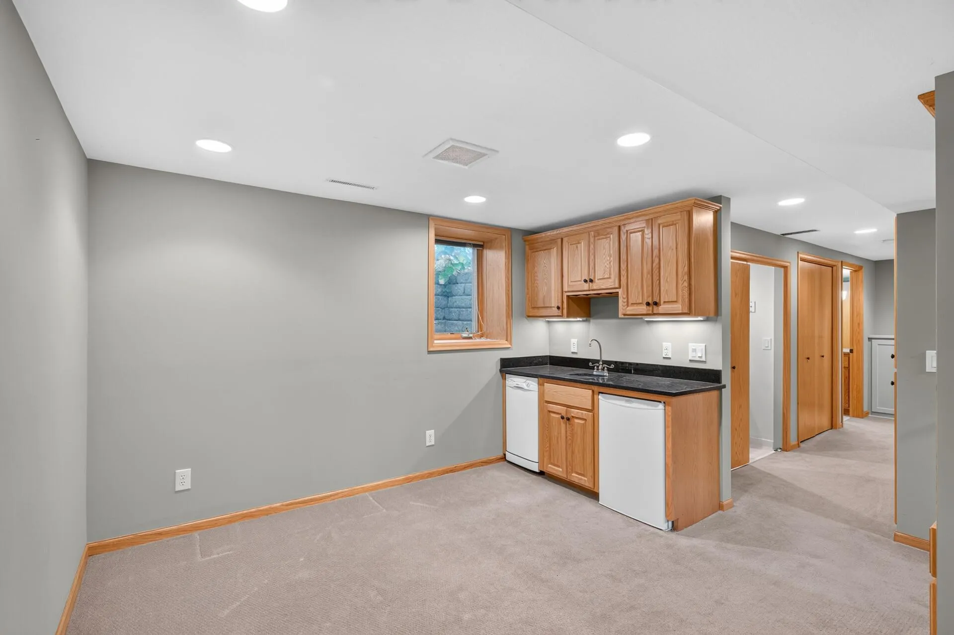 Photo 46 of 242 5th N Avenue