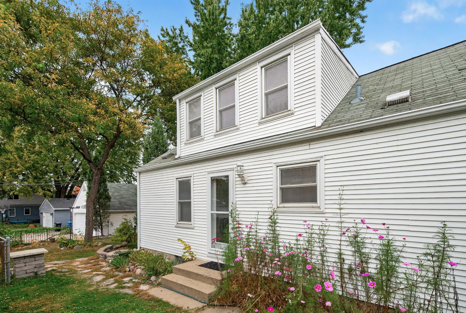 Photo 63 of 242 5th N Avenue