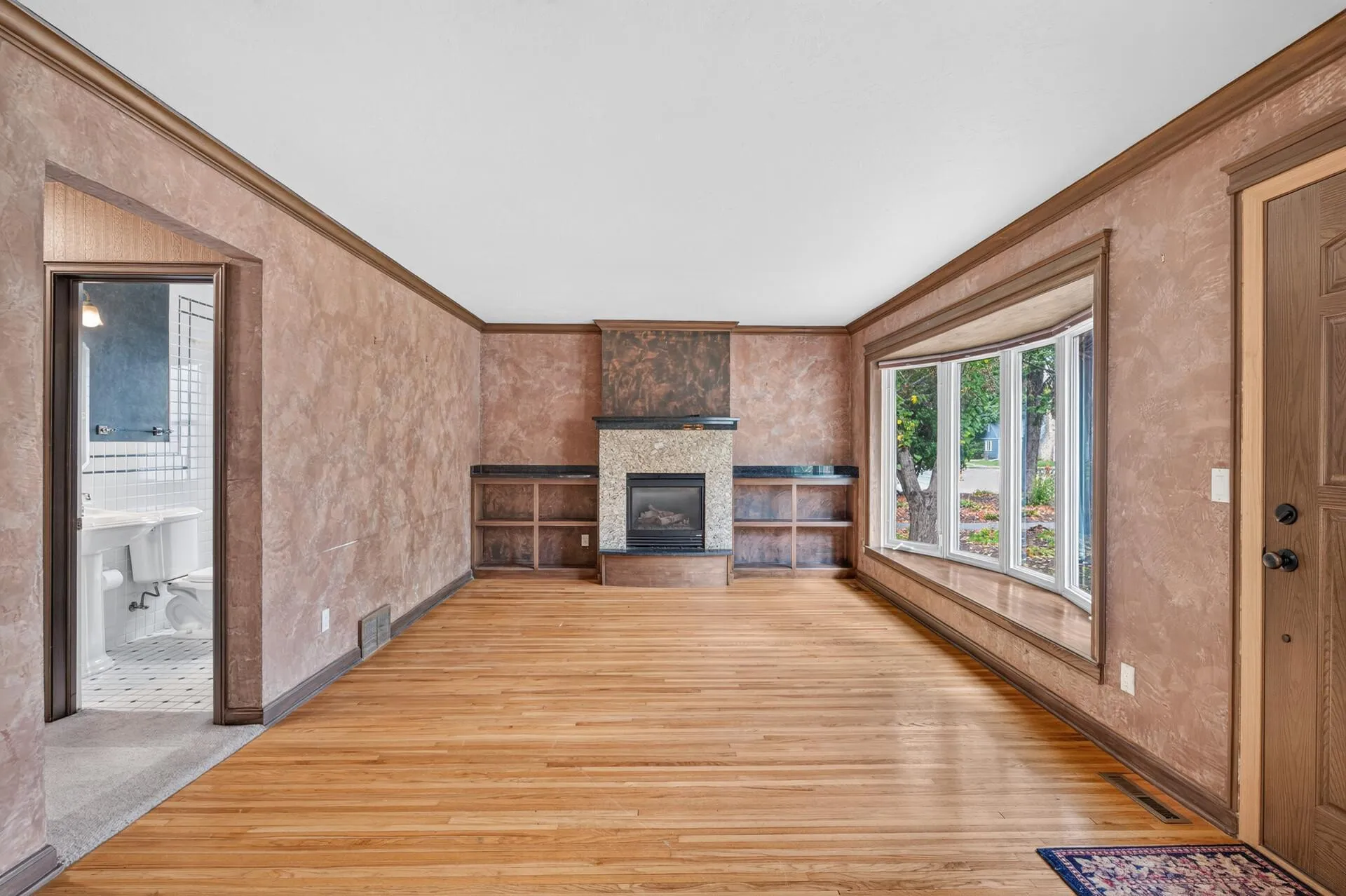 Photo 10 of 242 5th N Avenue
