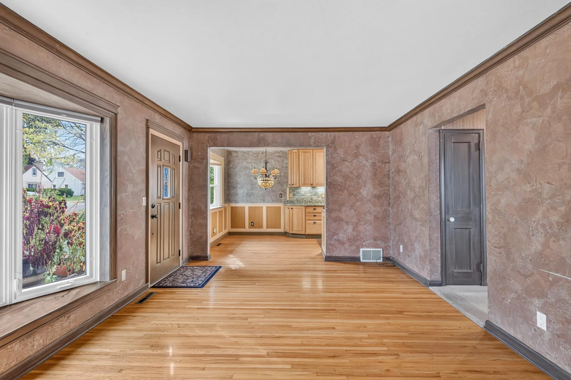 Photo 16 of 242 5th N Avenue