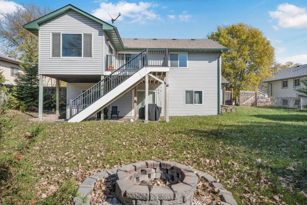 Photo 6 of 10560 Robinson Nw Drive