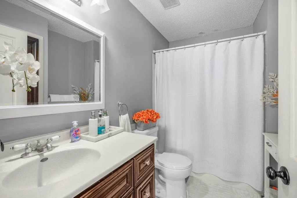 Photo 11 of 10560 Robinson Nw Drive