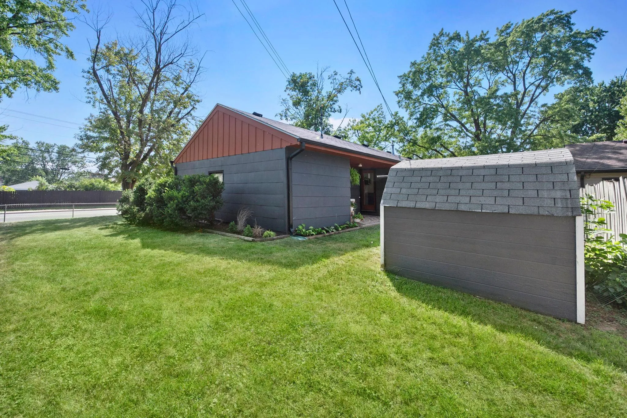 Photo 69 of 914 W 82nd Street