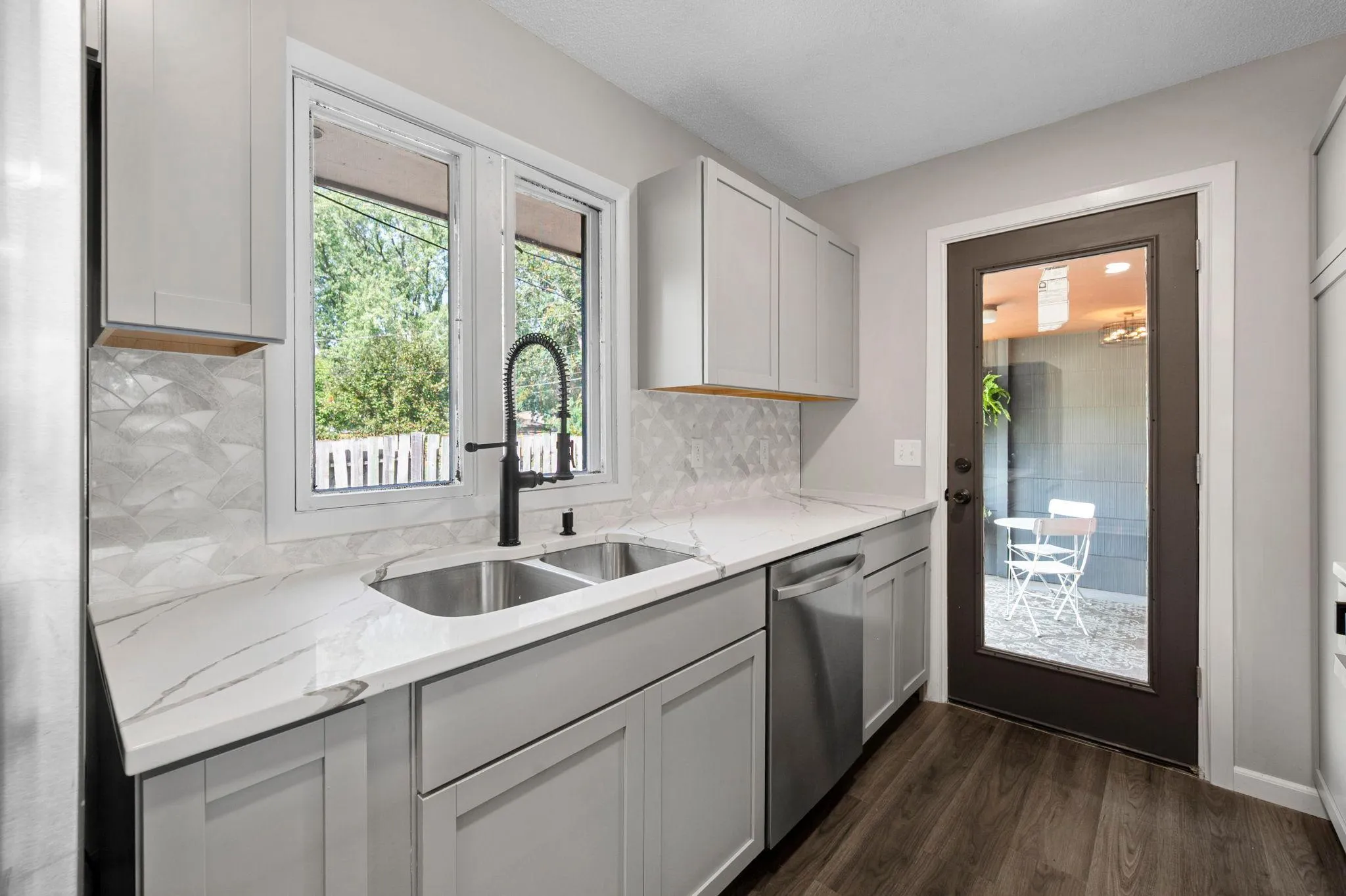 Photo 19 of 914 W 82nd Street