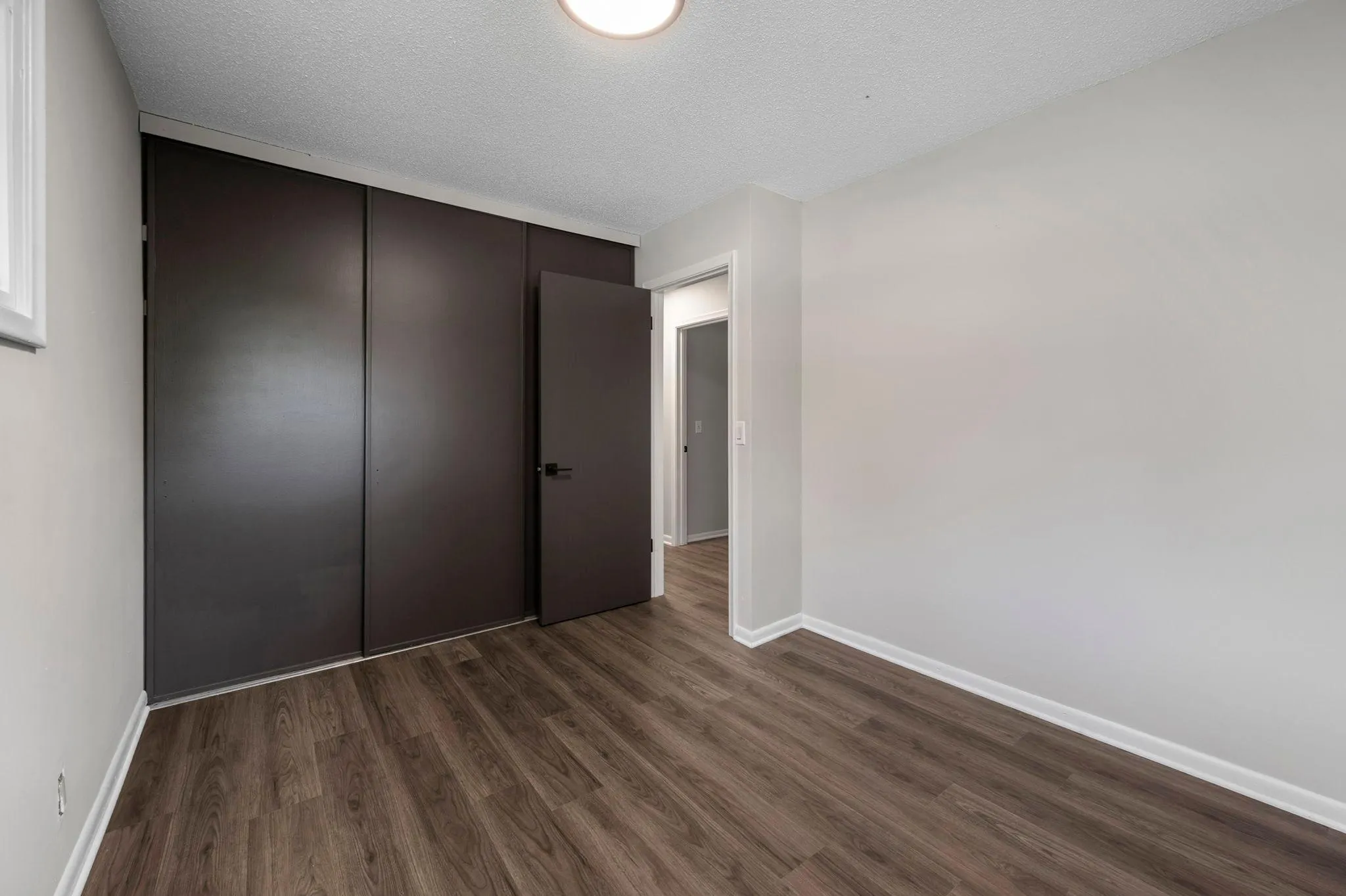 Photo 30 of 914 W 82nd Street