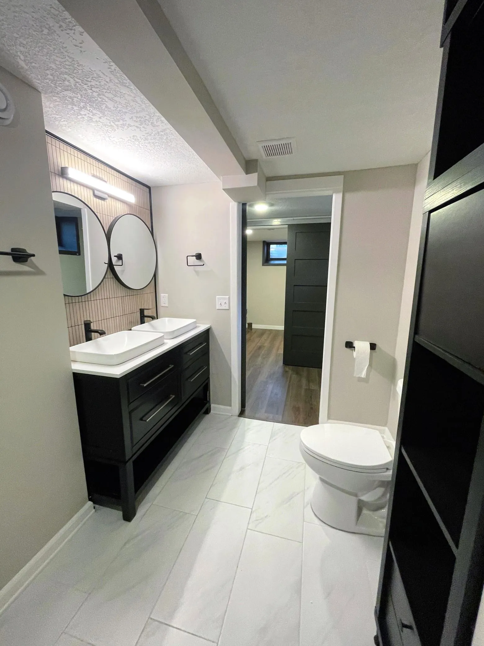 Photo 54 of 914 W 82nd Street