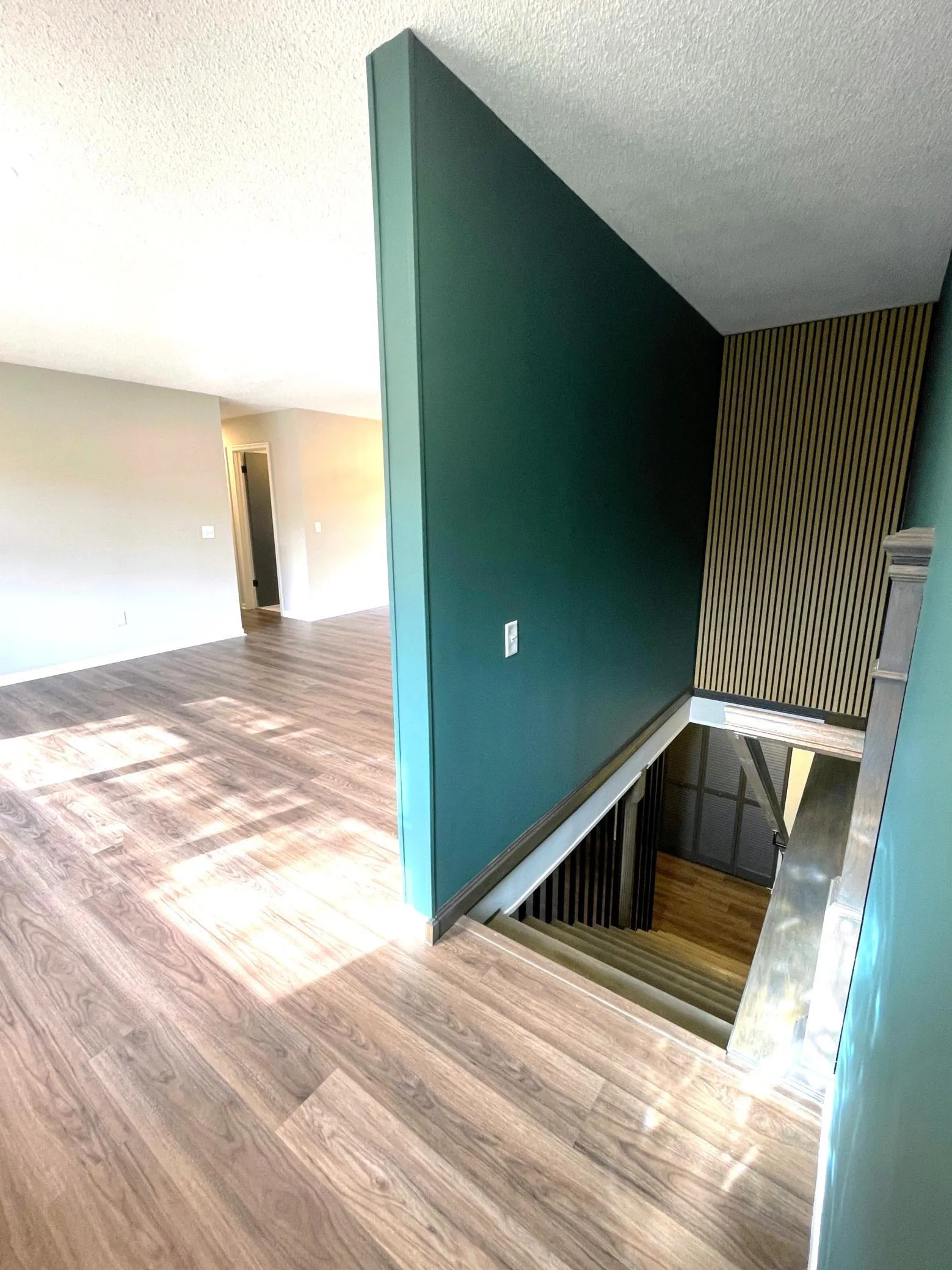 Photo 9 of 914 W 82nd Street