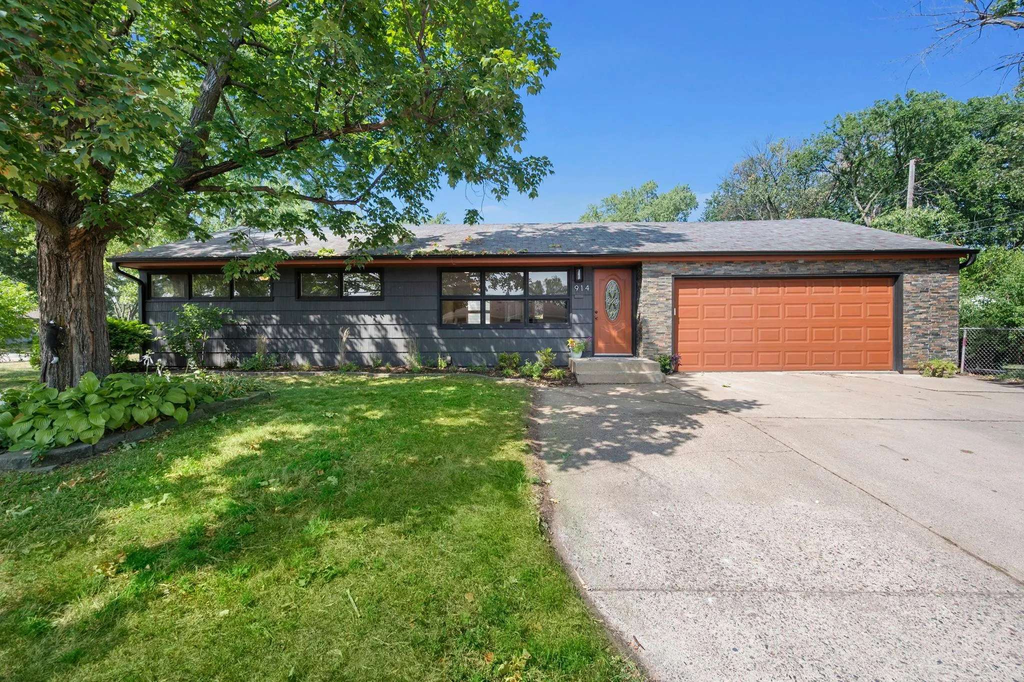 Photo 68 of 914 W 82nd Street