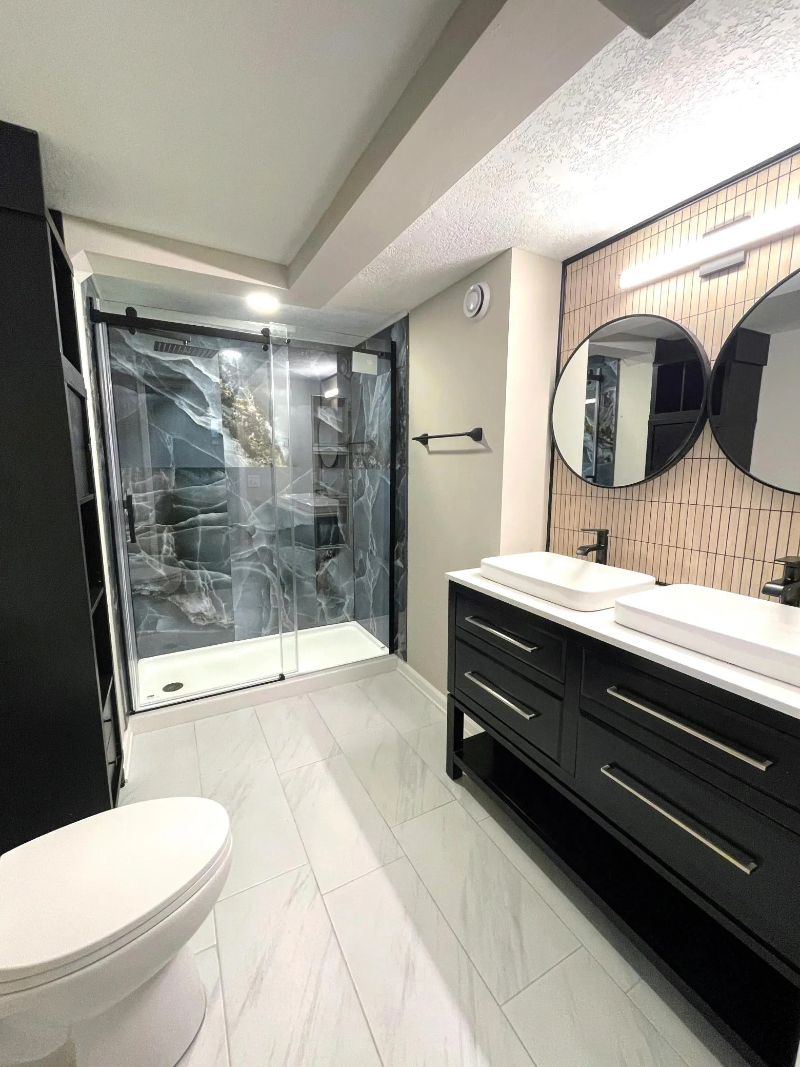 Photo 56 of 914 W 82nd Street