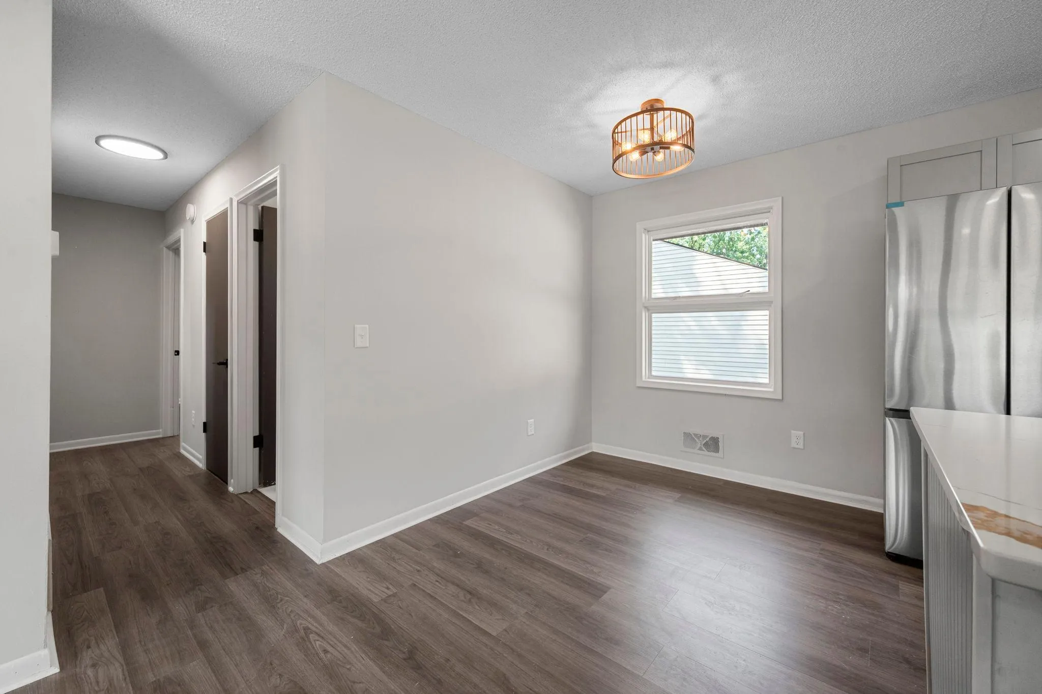 Photo 16 of 914 W 82nd Street