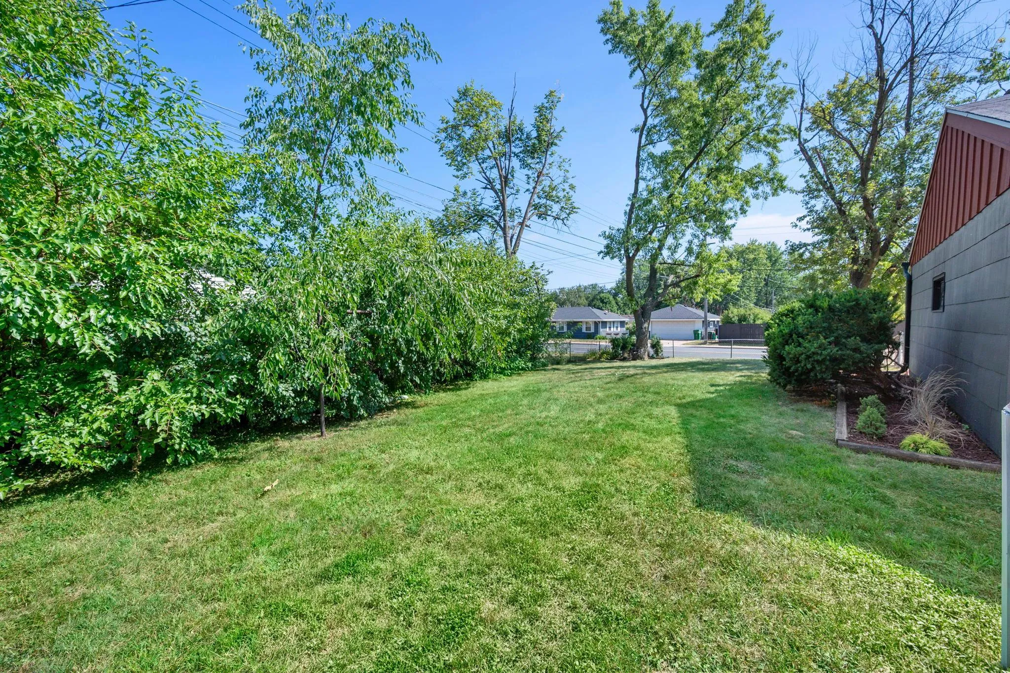 Photo 67 of 914 W 82nd Street