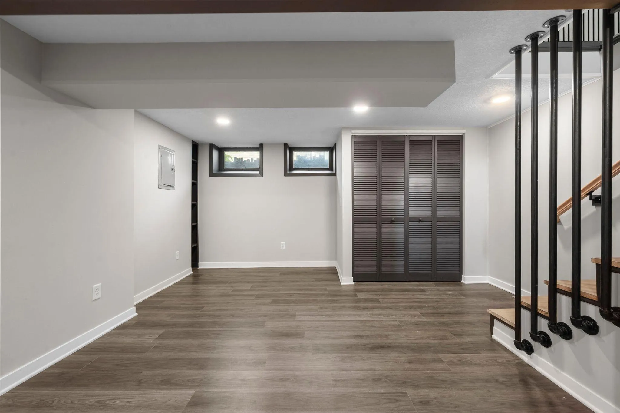 Photo 46 of 914 W 82nd Street