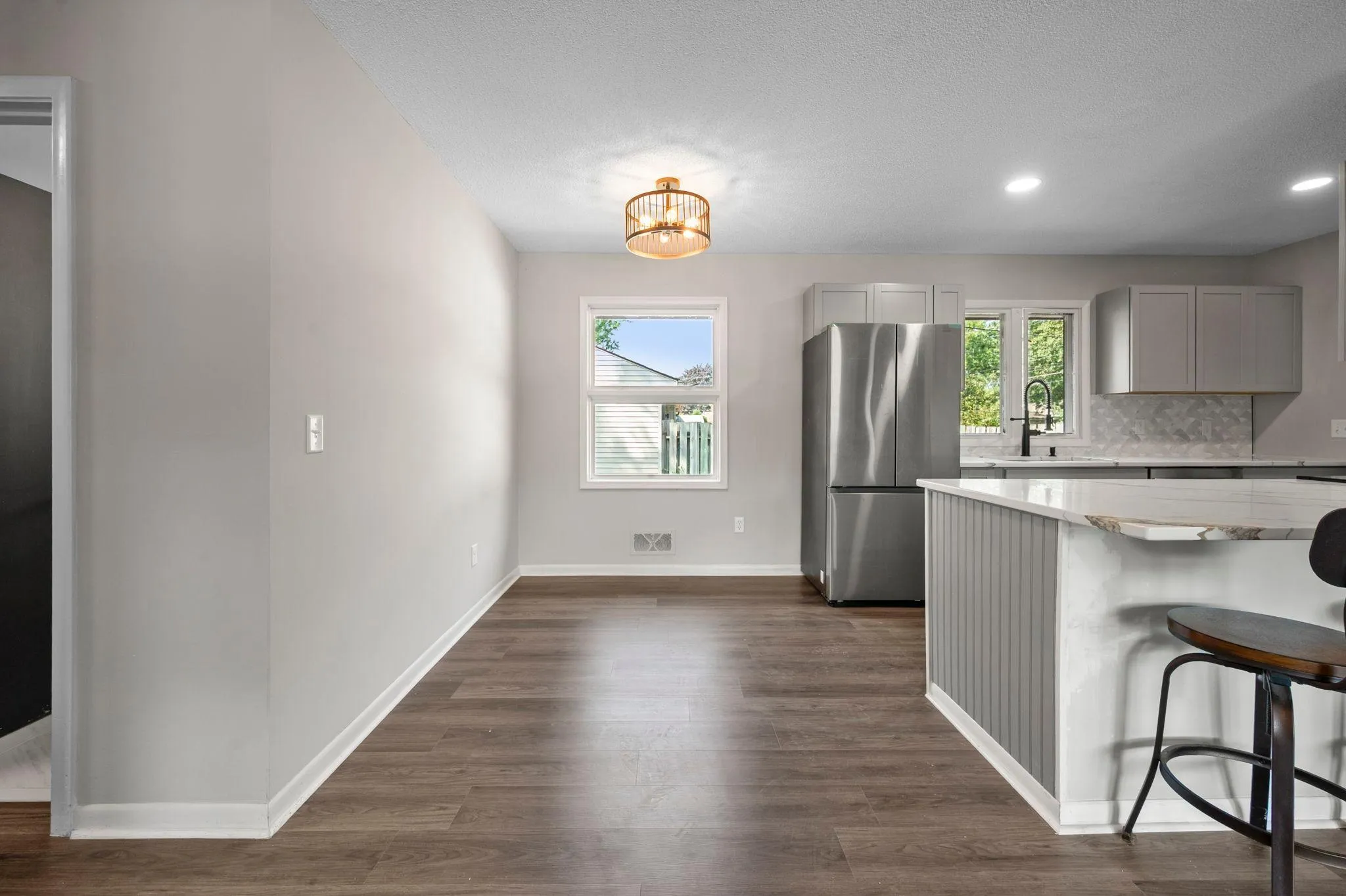 Photo 15 of 914 W 82nd Street