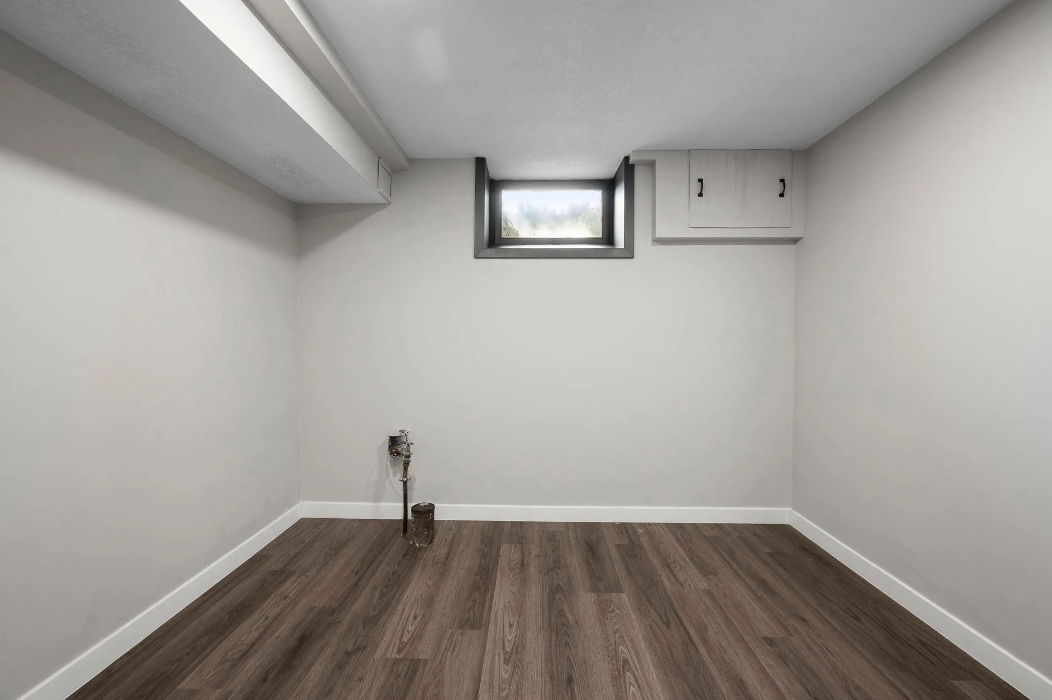 Photo 50 of 914 W 82nd Street