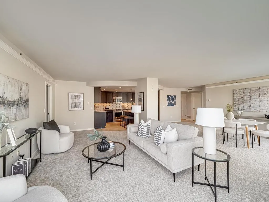Photo 10 of 1225 Lasalle Avenue Unit 1503