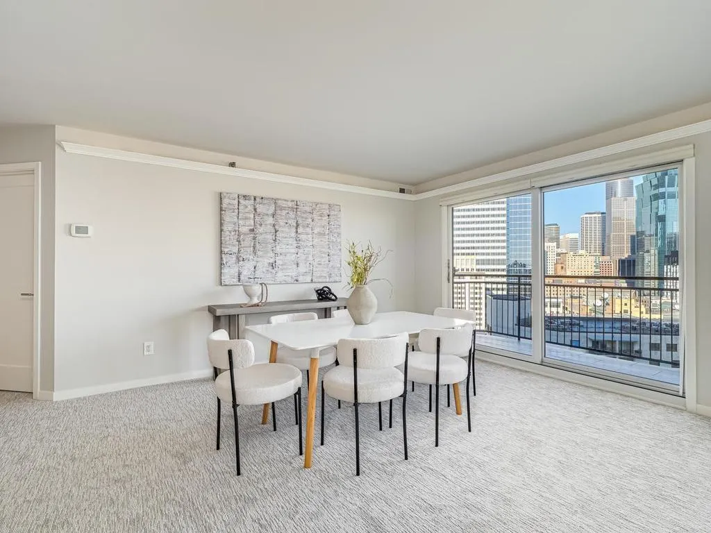 Photo 12 of 1225 Lasalle Avenue Unit 1503