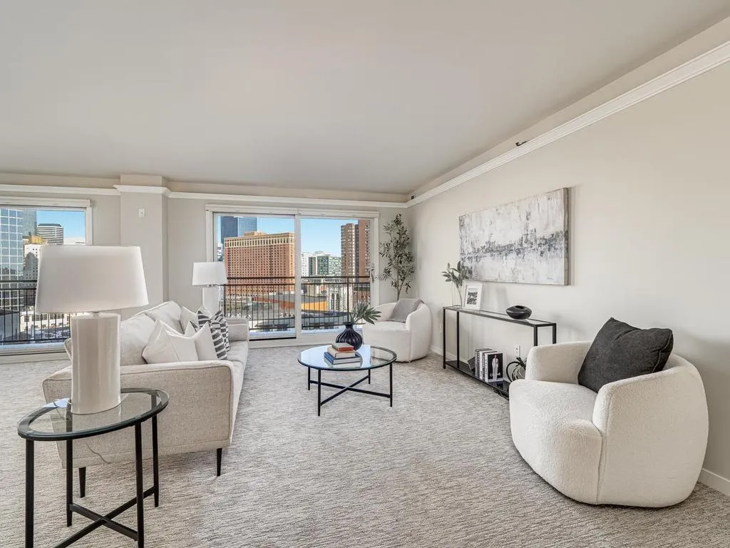 Photo 9 of 1225 Lasalle Avenue Unit 1503