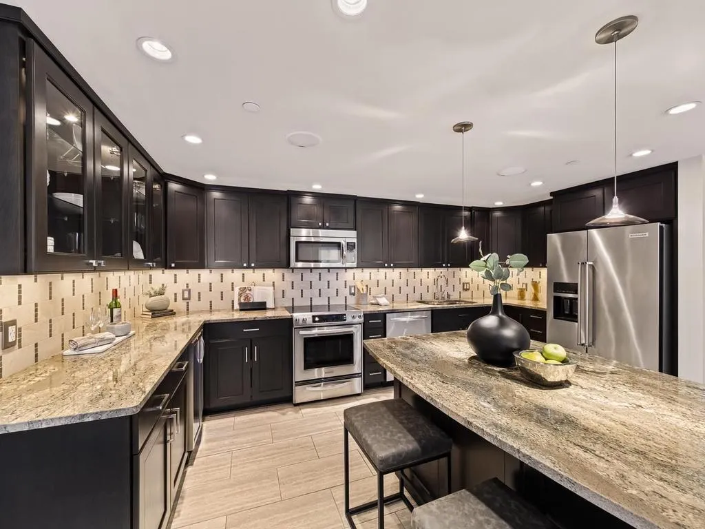 Photo 6 of 1225 Lasalle Avenue Unit 1503