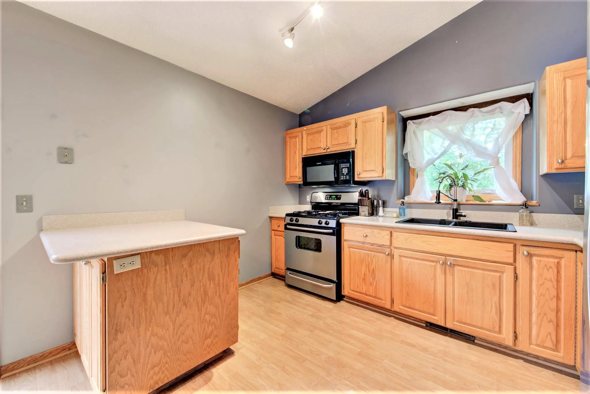 Photo 7 of 13259 Owatonna Ne Court