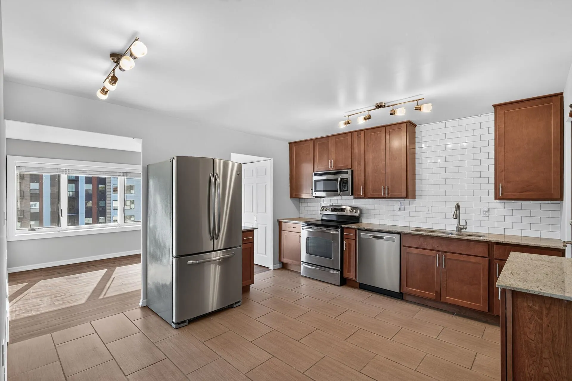 Photo 14 of 6450 York S Avenue Unit 500
