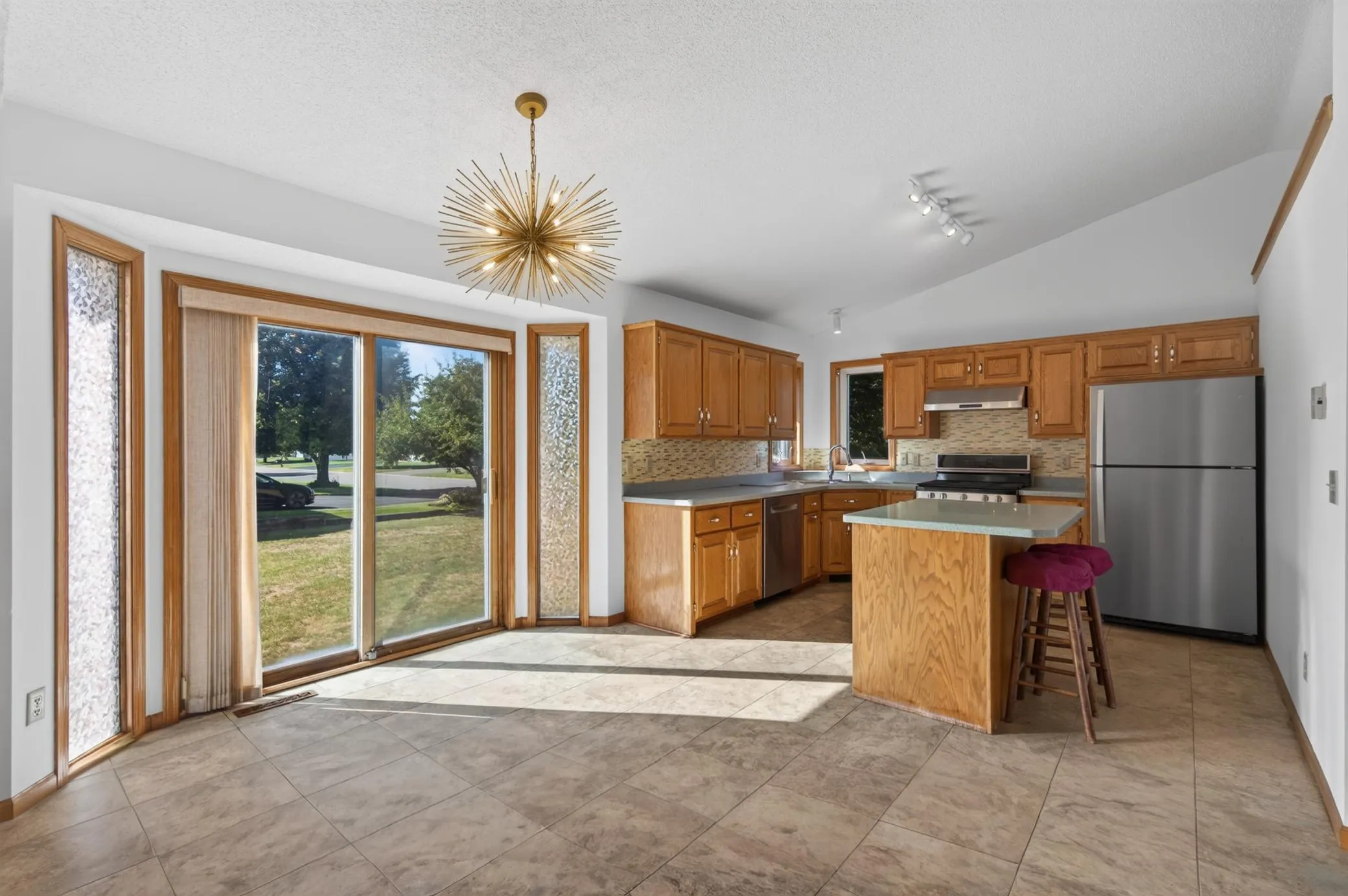 Photo 8 of 12380 Goodhue Ne Street