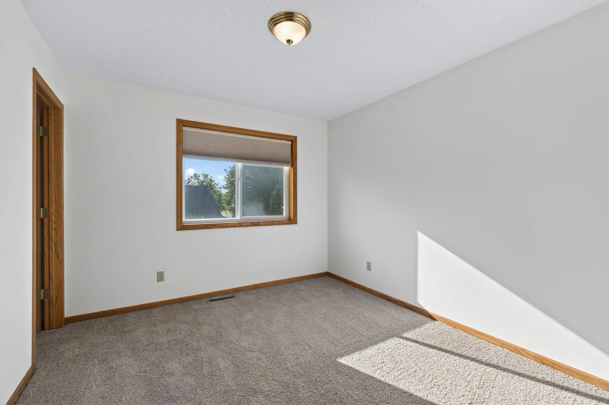 Photo 26 of 12380 Goodhue Ne Street