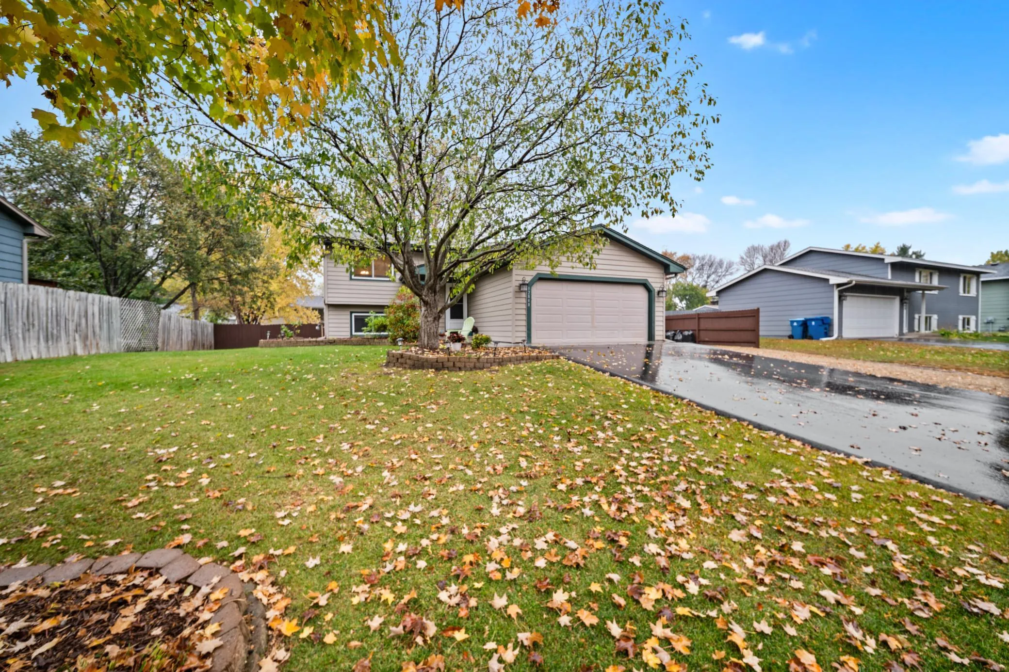 Photo 2 of 12848 Belle Aire Drive