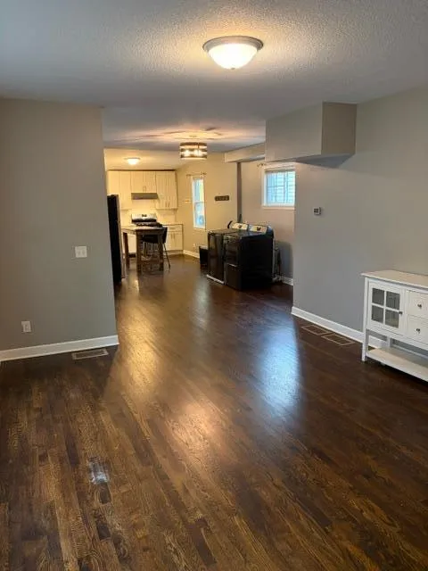 Photo 6 of 3022 Longfellow Avenue