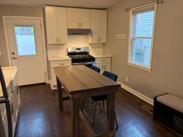 Photo 4 of 3022 Longfellow Avenue