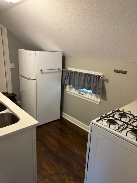Photo 38 of 3022 Longfellow Avenue
