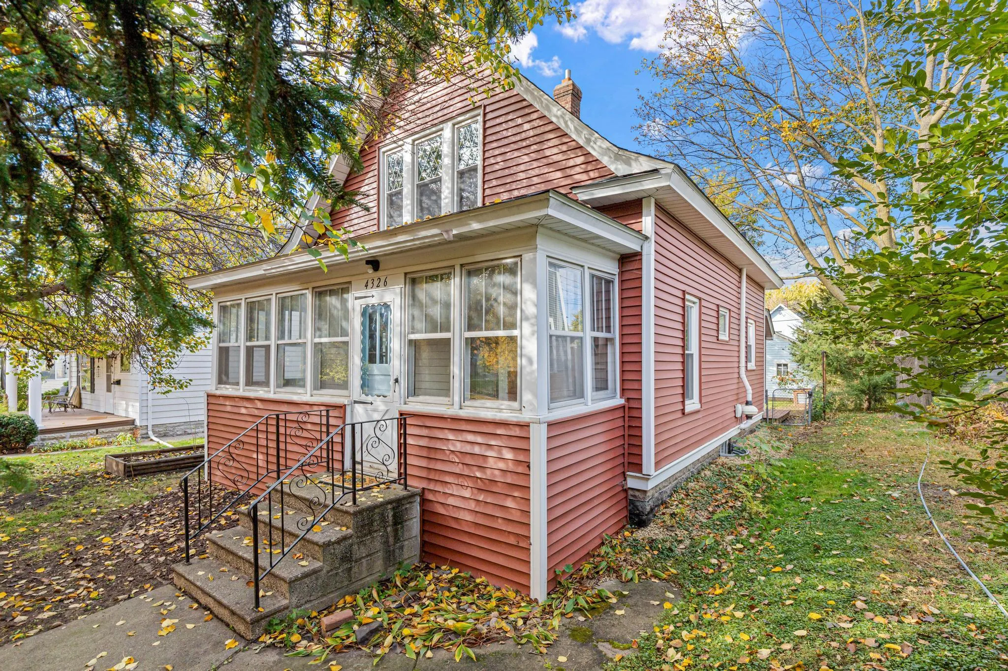 Photo 4 of 4326 Pleasant Avenue