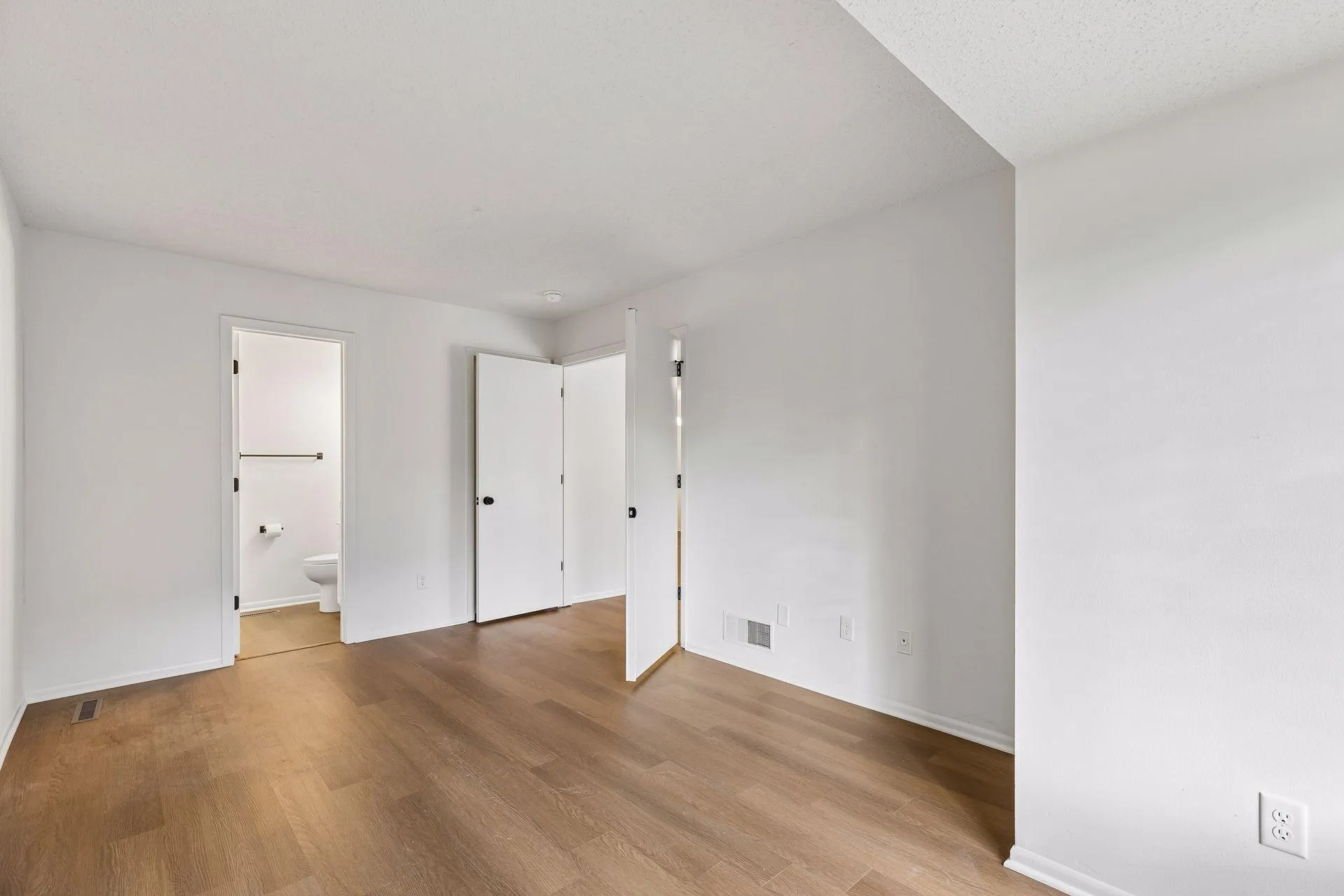 Photo 16 of 3680 Independence S Avenue Unit 30