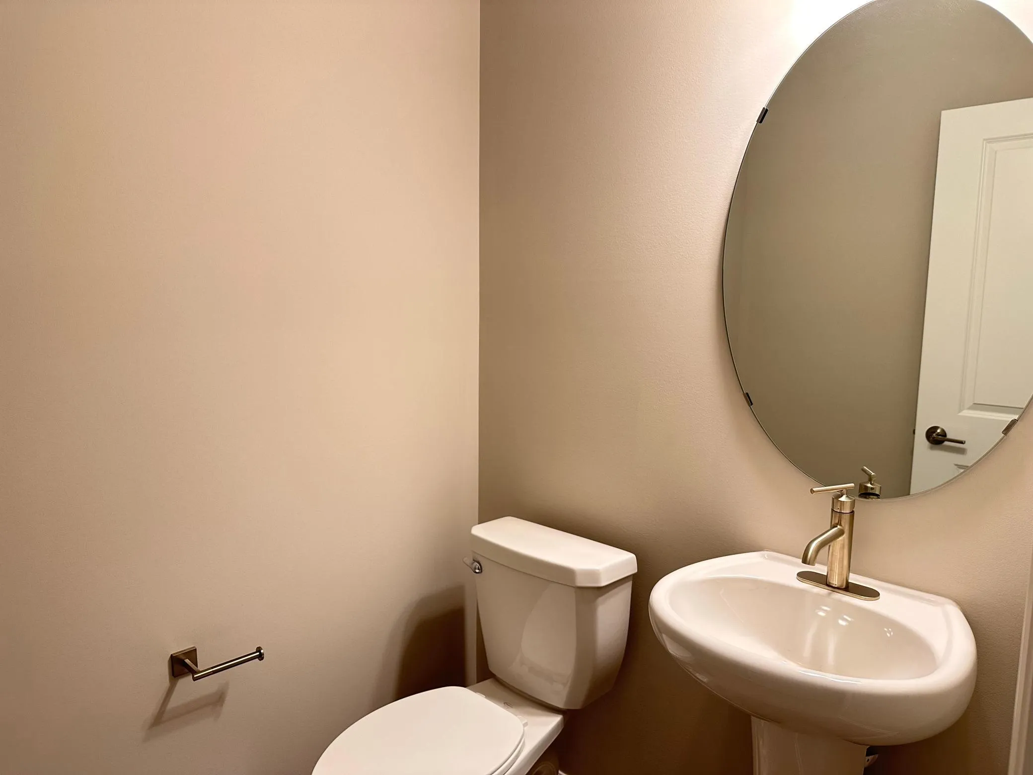 Photo 8 of 2277 Beechwood Avenue