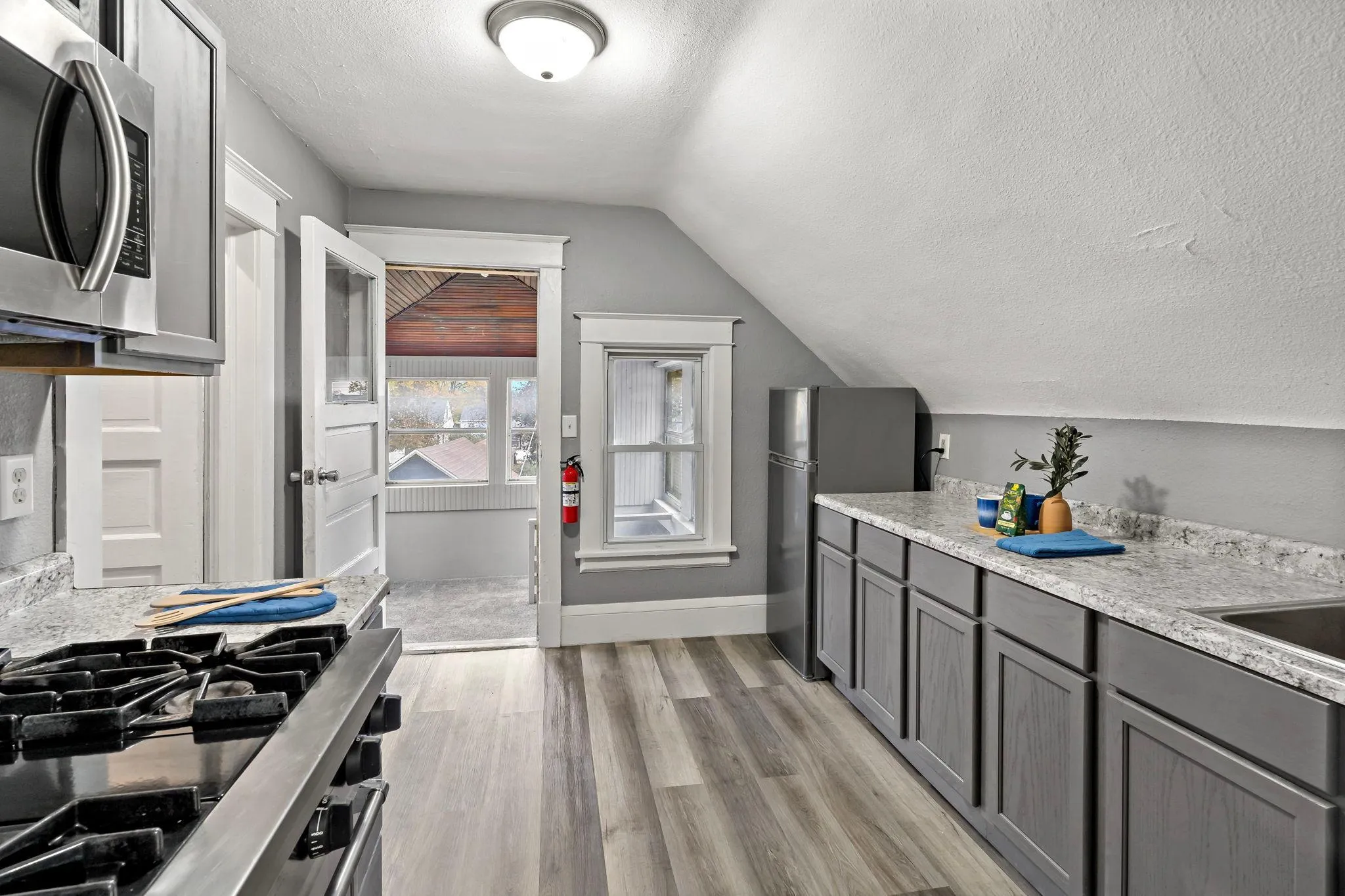 Photo 13 of 537 3rd S Avenue