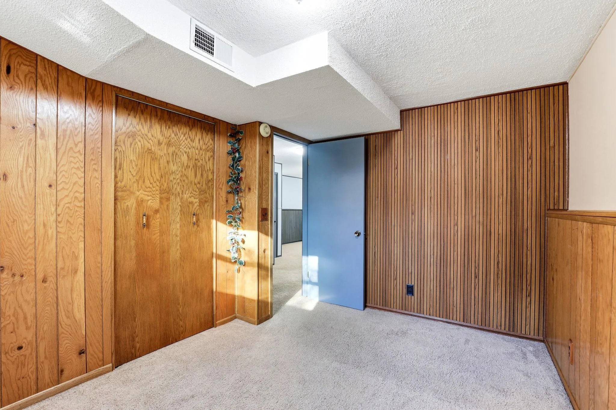 Photo 33 of 10857 Hollywood Nw Boulevard