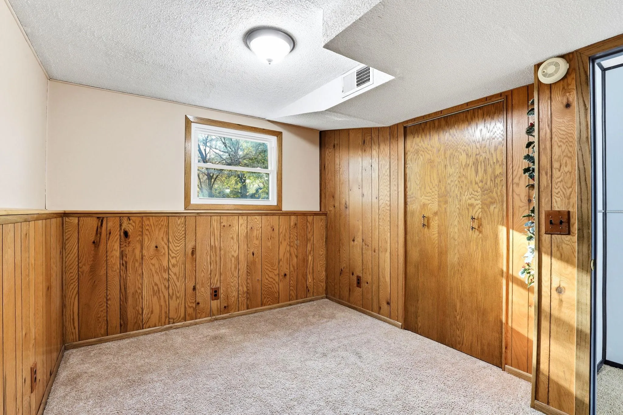 Photo 32 of 10857 Hollywood Nw Boulevard
