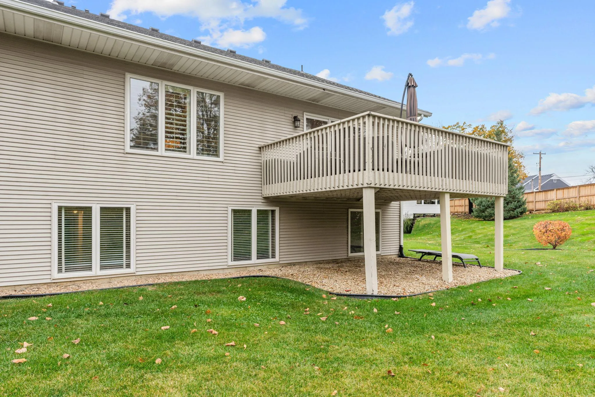 Photo 3 of 17568 Frondell Court