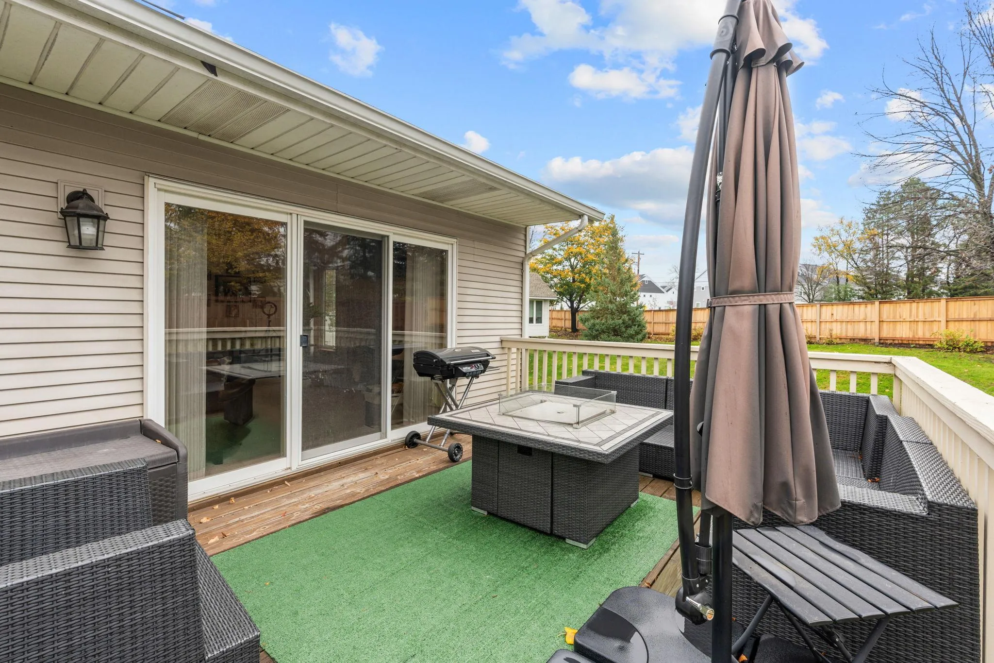 Photo 4 of 17568 Frondell Court