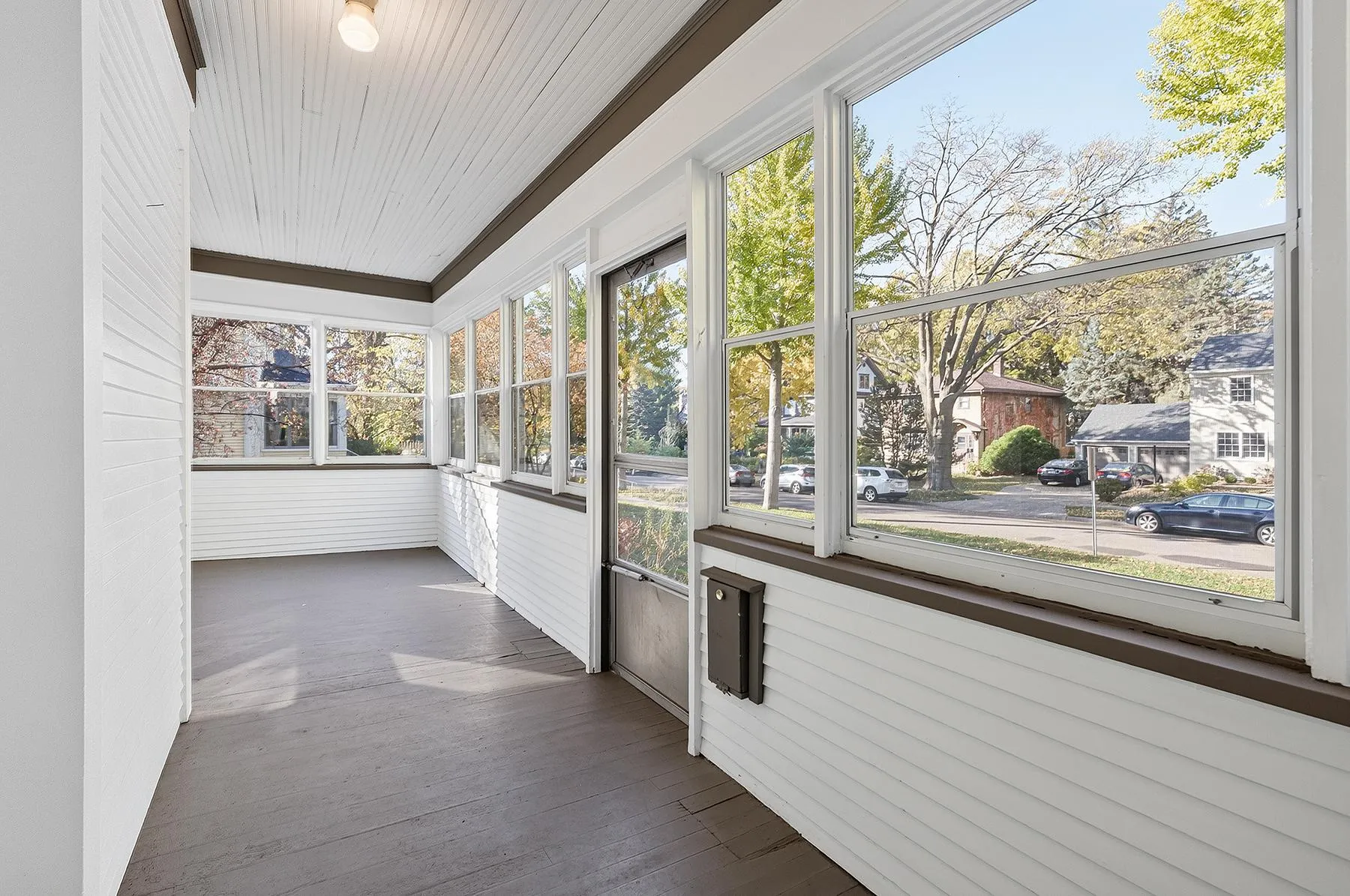 Photo 2 of 1480 Raymond Avenue